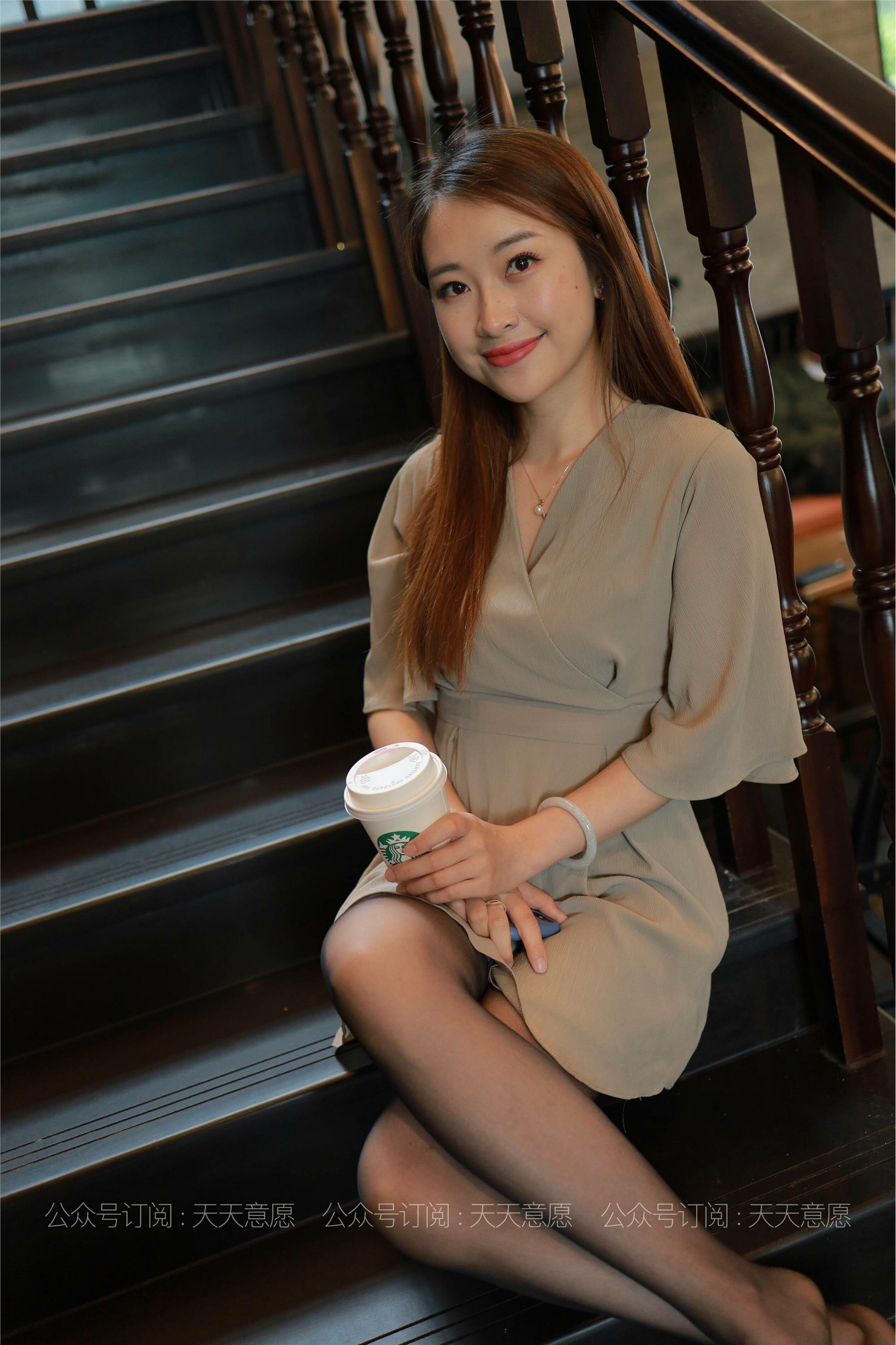 IESS异思趣向  2021.06.09 丝享家827：小婕《红色跟底一身轻》